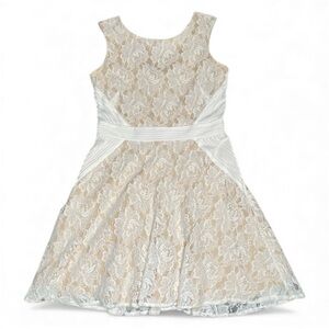 Gabby Skye Women’s 16 Tan/ White Lace Sleeveless Dress Knee Length A-Line - EUC